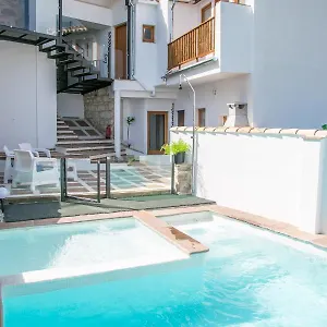 Turisticos La Casa Vieja Aparthotel