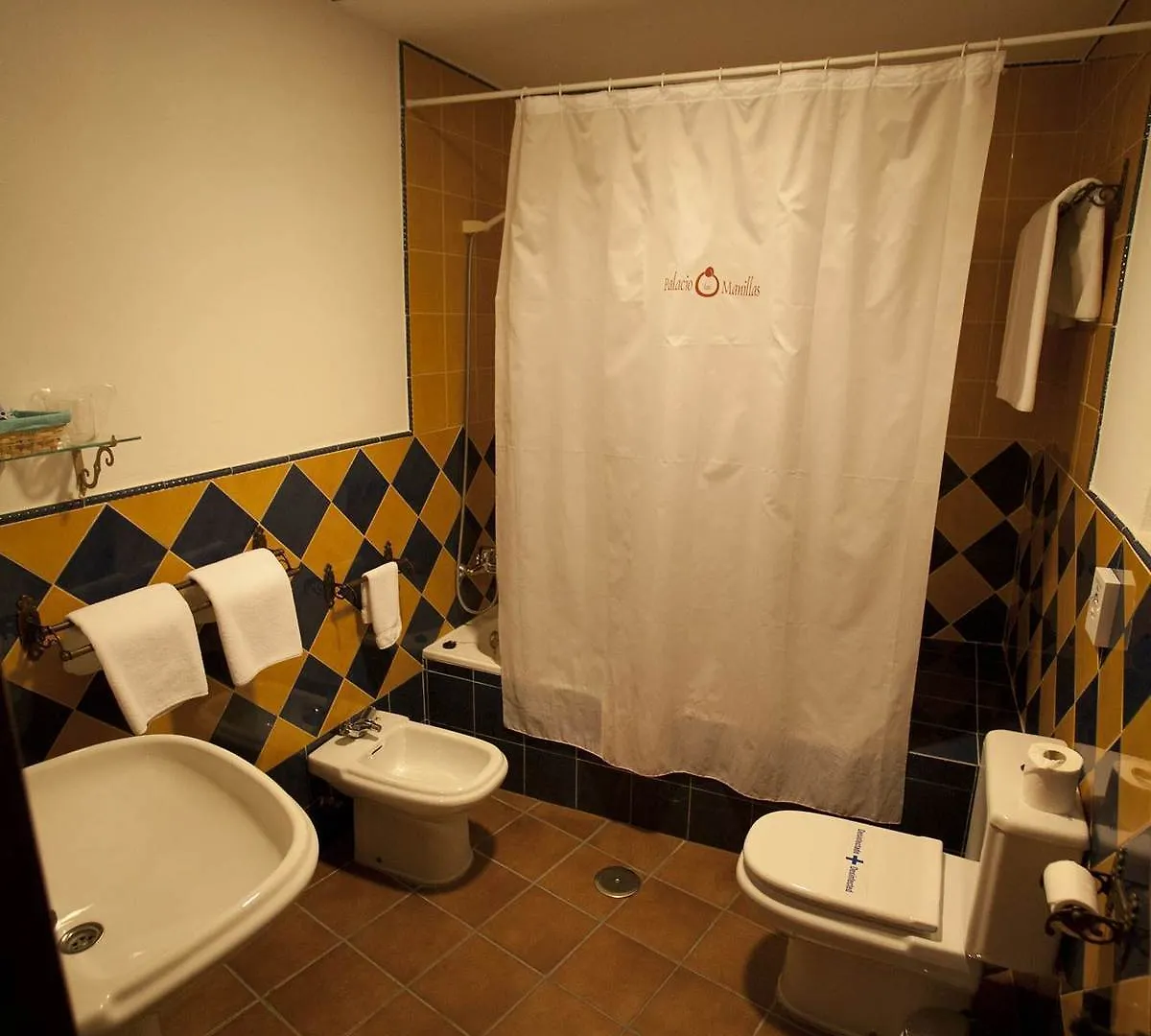 Palacio Las Manillas Сабиоте 3*,